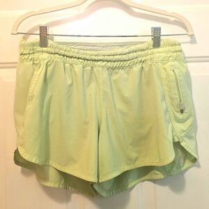 Lululemon 12 Track That Short 3"